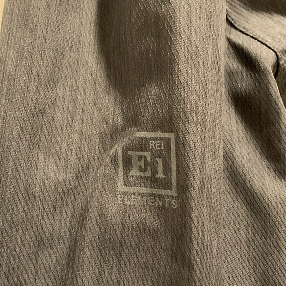 REI Elements Co-Op winter jacket black with removable hood - Picture 6 of 10